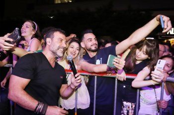 شاهد .. جو أشقر ينثر الفرح بحفله ضمن فعاليات "الجميزة حبيبة قلبي"-بالصور