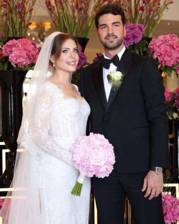 شاهد .. إيدا إيجي تدخل القفص الذهبي وفستانها بتصميم لبناني يسرق الأضواء-بالصور