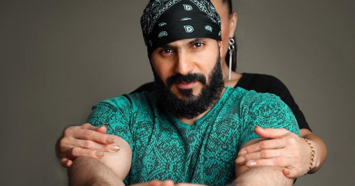 شاهد .. بالفيديو - ناصر أبو لافي يرد على إتهامه بالسخرية من محمد رمضان في أغينته: "عليه ان يحترم زملائه"