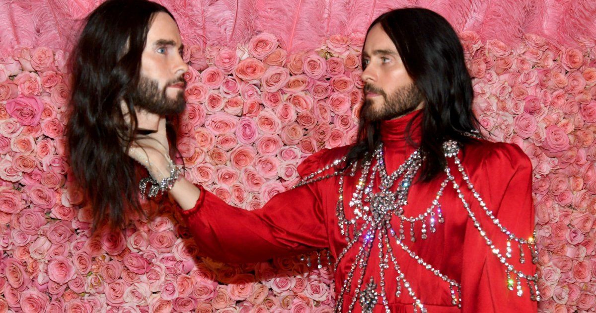 شاهد .. بالصور - جاريد ليتو مع كيم كارداشيان بإطلالة غريبة