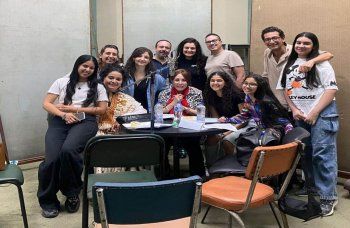 شاهد .. بالصورة-لبنى عبد العزيز تعود لتقديم برنامجها الإذاعي بعد ثلاث سنوات من الغياب