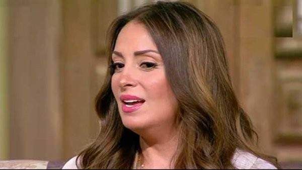 شاهد .. نرمين الفقي توجه رسالة دعم لحلا شيحة