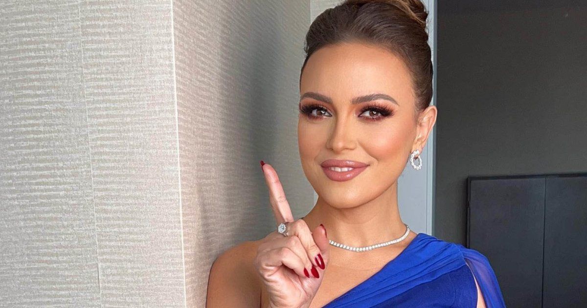 شاهد .. بصور نادرة.. ريهام عبد الغفور تحتفل بعيد ميلاد إبنها الـ 22