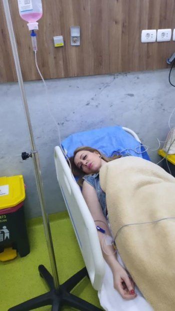 شاهد .. حسناء سيف الدين تنقل إلى المستشفى للعلاج-بالصورة