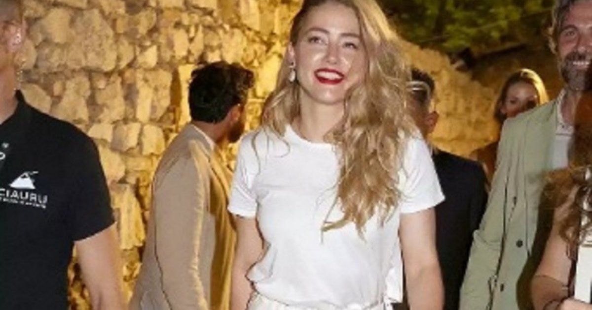 شاهد .. آمبر هيرد في مهرجان تاورمينا لمواكبة العرض الأول لفيلمها "In The Fire"