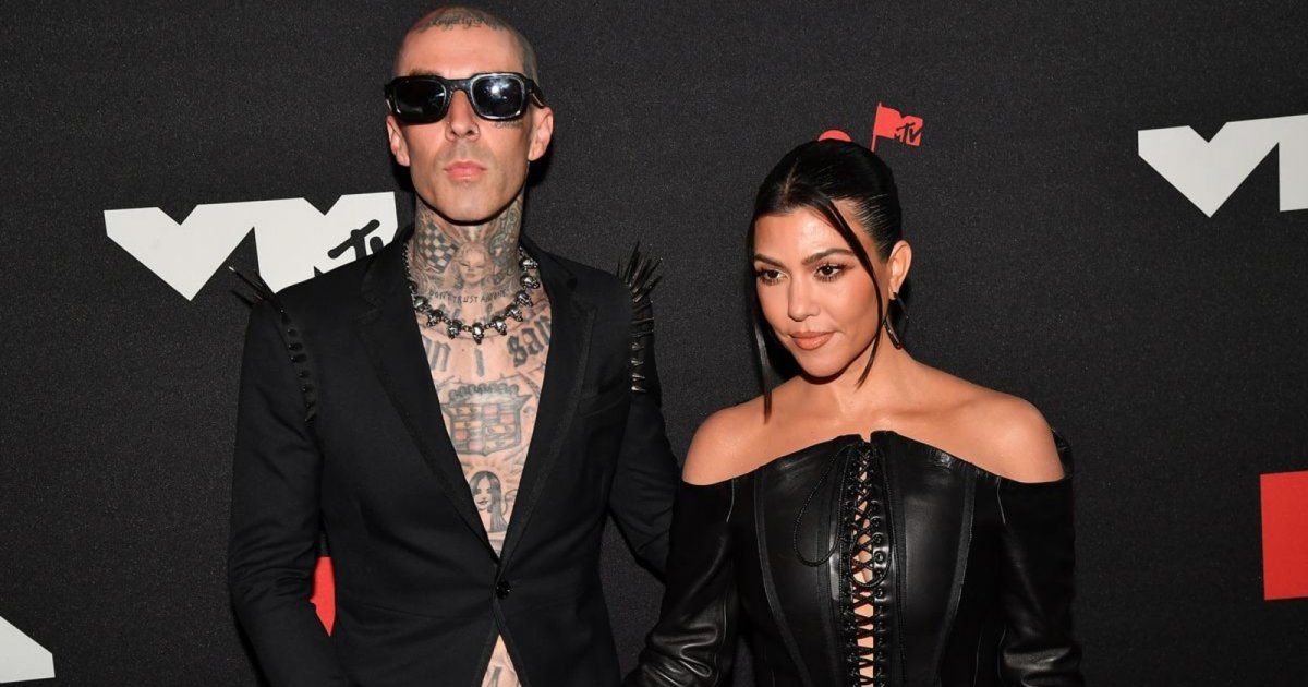 شاهد .. بالفيديو - هل كورتني كارداشيان حامل بصبي أم فتاة؟