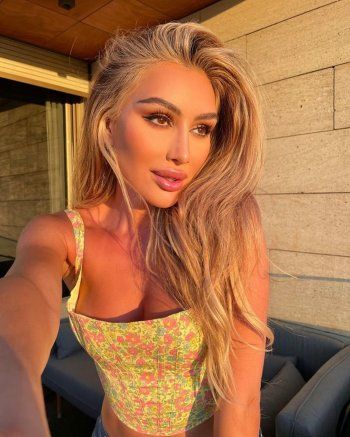 شاهد .. بالصورة- مايا دياب تخطف الأنظار بإطلالة مميزة