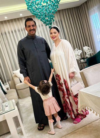 شاهد .. ديانا كرزون تقدم معايدة لمحبيها بعيد الأضحى بصور عائلية