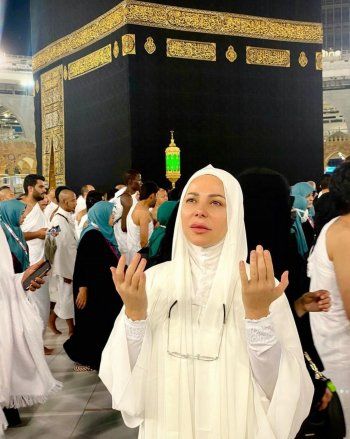 شاهد .. بالصور- سوزان نجم الدين تؤدي فريضة الحج