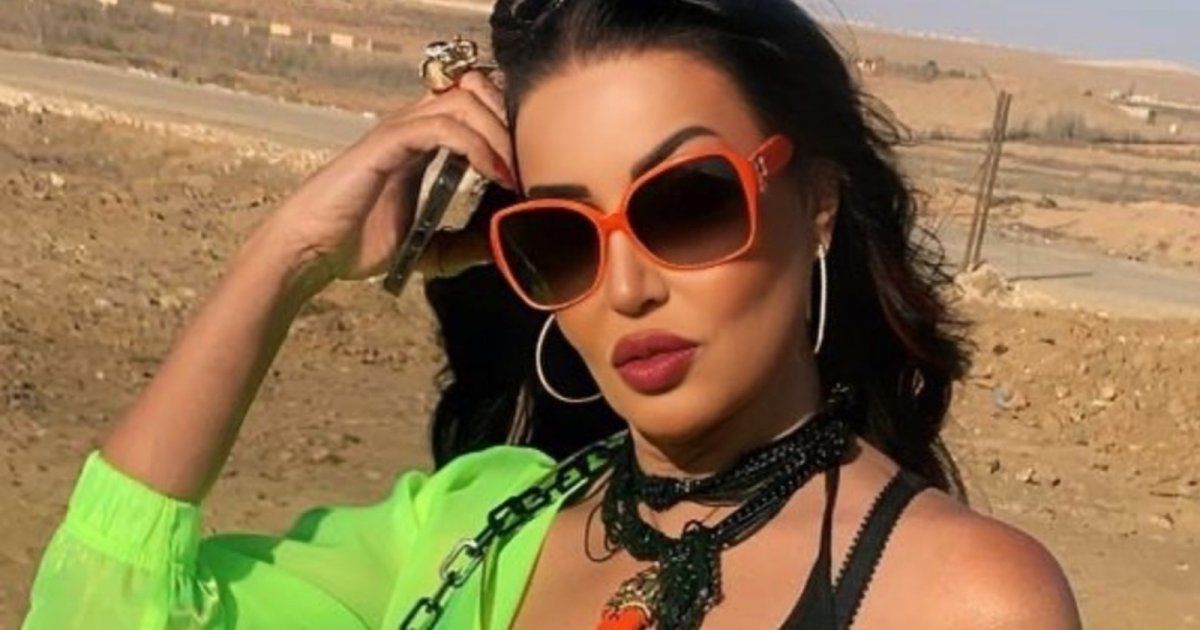 شاهد .. سمية الخشاب تفاجئ الجمهور بطريقة معايدتها له بالعيد