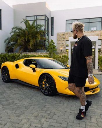 شاهد .. بالصورة - جايك بول يدمر سيارته بعد ساعة من شرائها وإليكم سعرها