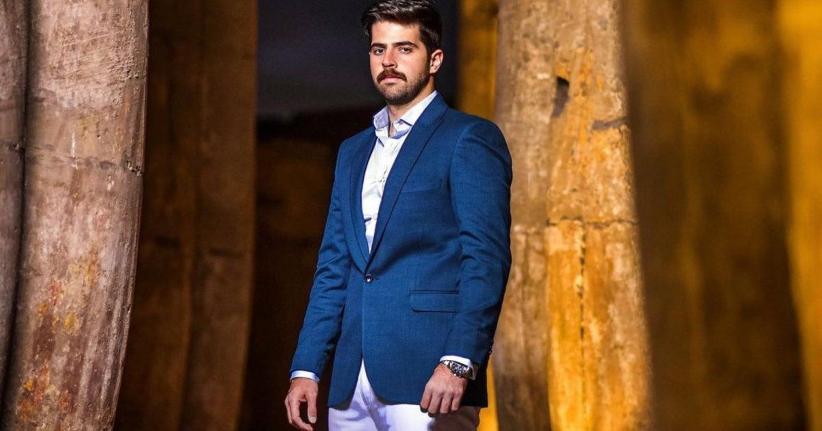 شاهد .. بالصورة- طارق الإبياري يعايد والده بعيد ميلاده.. هذا ما تمناه له