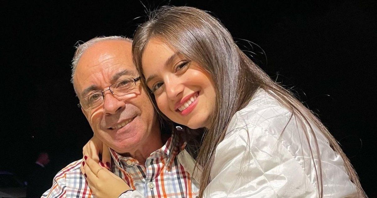 شاهد .. ريان الحركة تفجع بوفاة والدها.. ورسالتها له تدمي القلوب