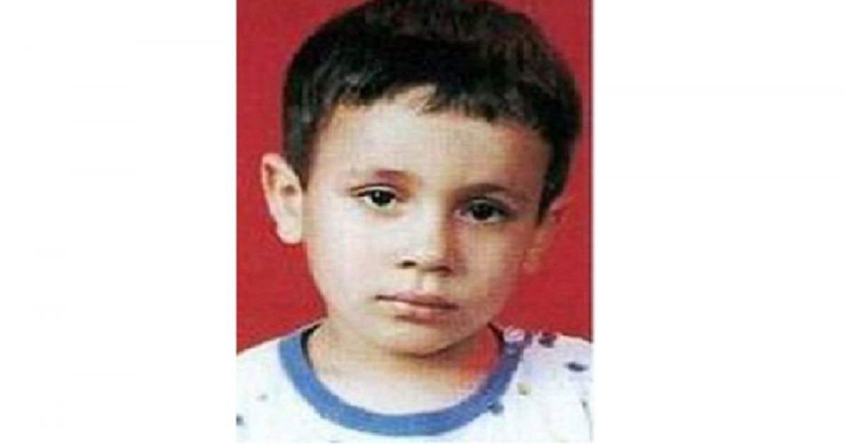 شاهد .. خمنوا من هذا الطفل الذي أصبح فناناً مصرياً مشهوراً