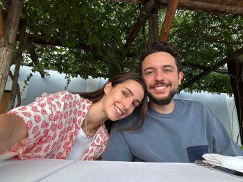 شاهد .. أول ظهور للأميرة رجوة الحسين من دون مكياج .. ومعايدة لطيفة منها ومن ولي العهد!