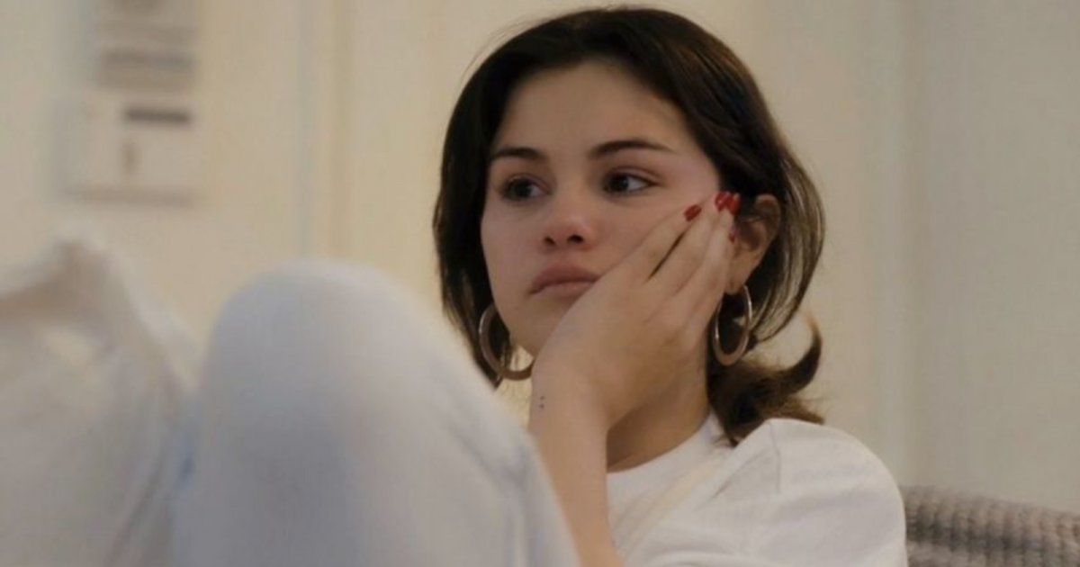 شاهد .. بالفيديو - سيلينا غوميز تتغيب عن حفلة ترويجية بسبب وعكة صحية