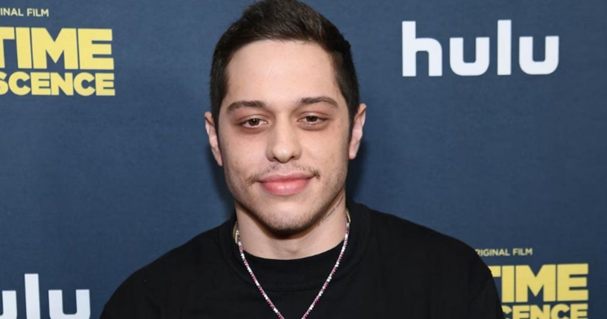 شاهد .. بيت ديفيدسون يكشف ما تفعله والدته في الخفاء