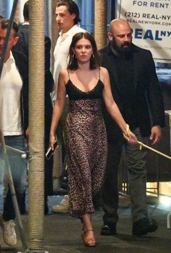 شاهد .. بالصورة - ميلي بوبي براون بفستان راقي بهذه المناسبة