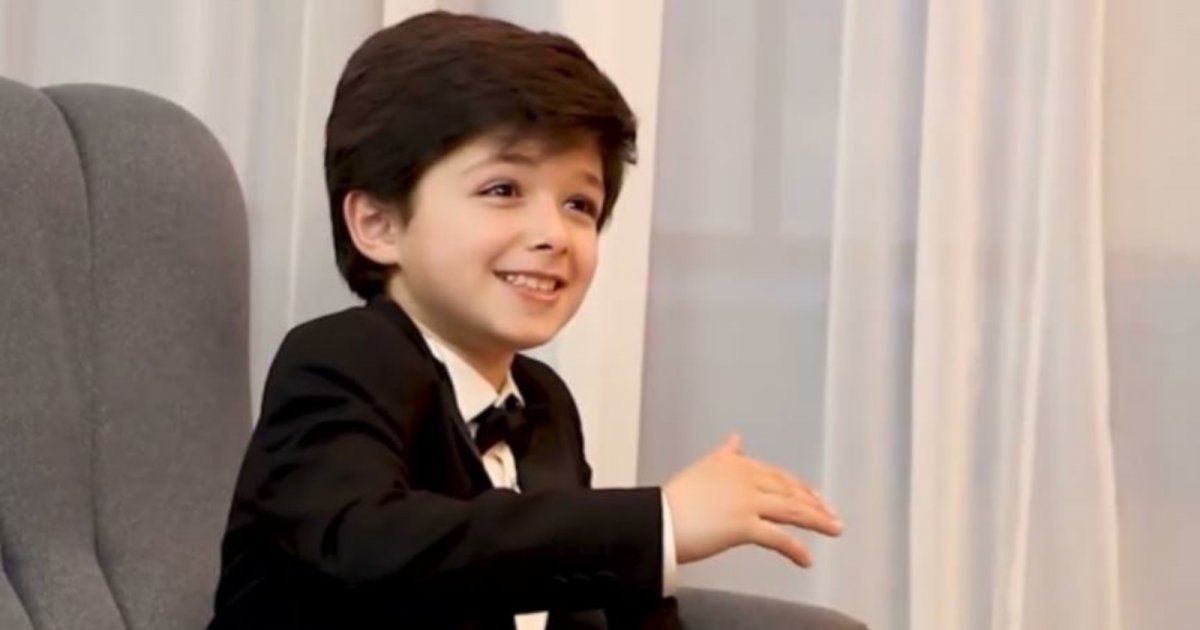 شاهد .. طفل مسلسل "الثمن" يدمي قلوب الجمهور.. ويتحدث عن هجران والدته له