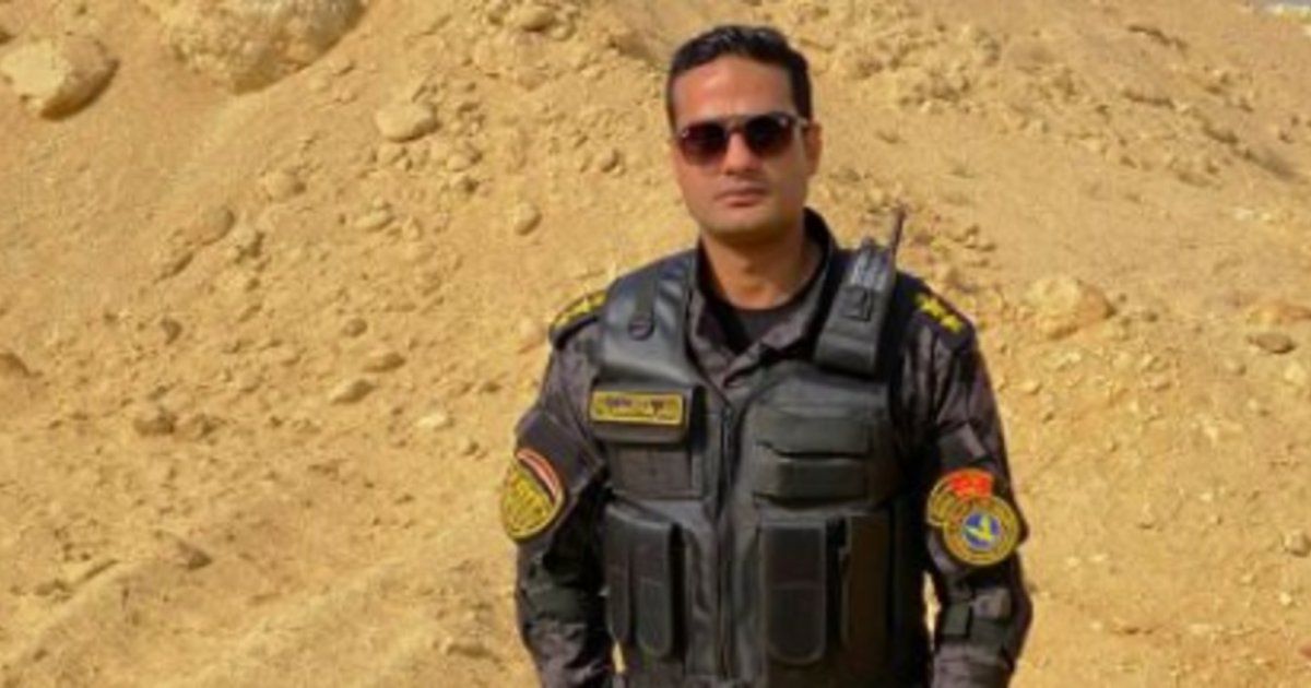 شاهد .. أحمد قنديل يرفض العيش من دون والدته ليفارق الحياة بعدها بأشهر قليلة