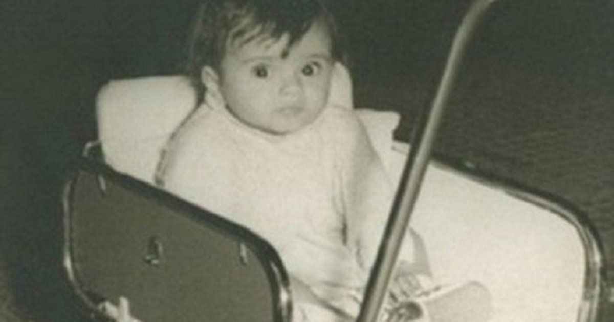 شاهد .. من هو هذا الطفل الذي اصبح فناناً مصريا كبيراً ؟