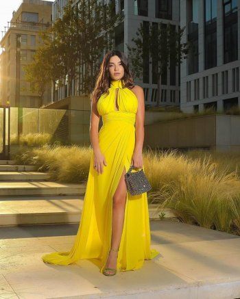 شاهد .. باللون الأصفر.. ليال الإختيار تتألق بإطلالة تحبس الأنفاس - بالصور