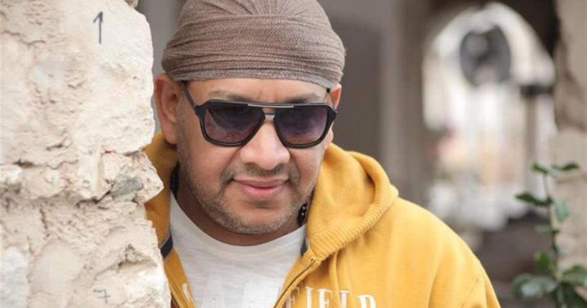 شاهد .. بالفيديو - عصام كاريكا يطلق "مش مروحة"