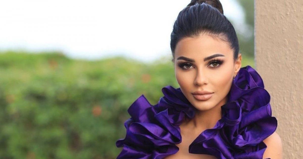 شاهد .. بالفيديو- مهيرة عبد العزيز تتألق باللون الأزرق من باريس