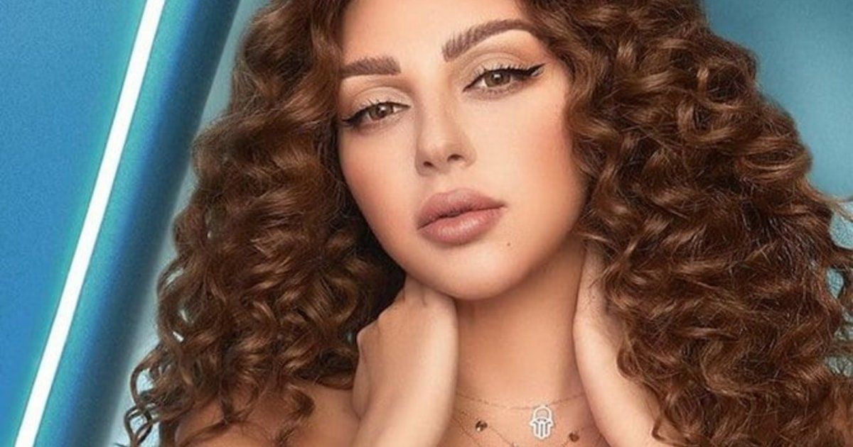 شاهد .. بالصور - ميريام فارس ترتدي الطربوش اللبناني على واحدة من اهم المجلات الأميركية