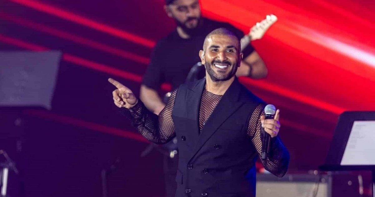 شاهد .. بالفيديو- أحمد سعد يوضح ما الذي حصل معه في حفل تونس