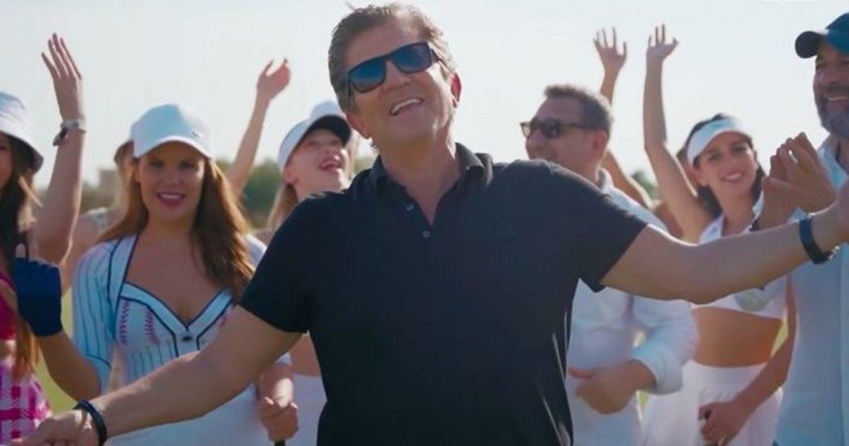 شاهد .. وليد توفيق يحطم الأرقام بـ أصحاب السعادة بعد يومين من طرحها-بالفيديو