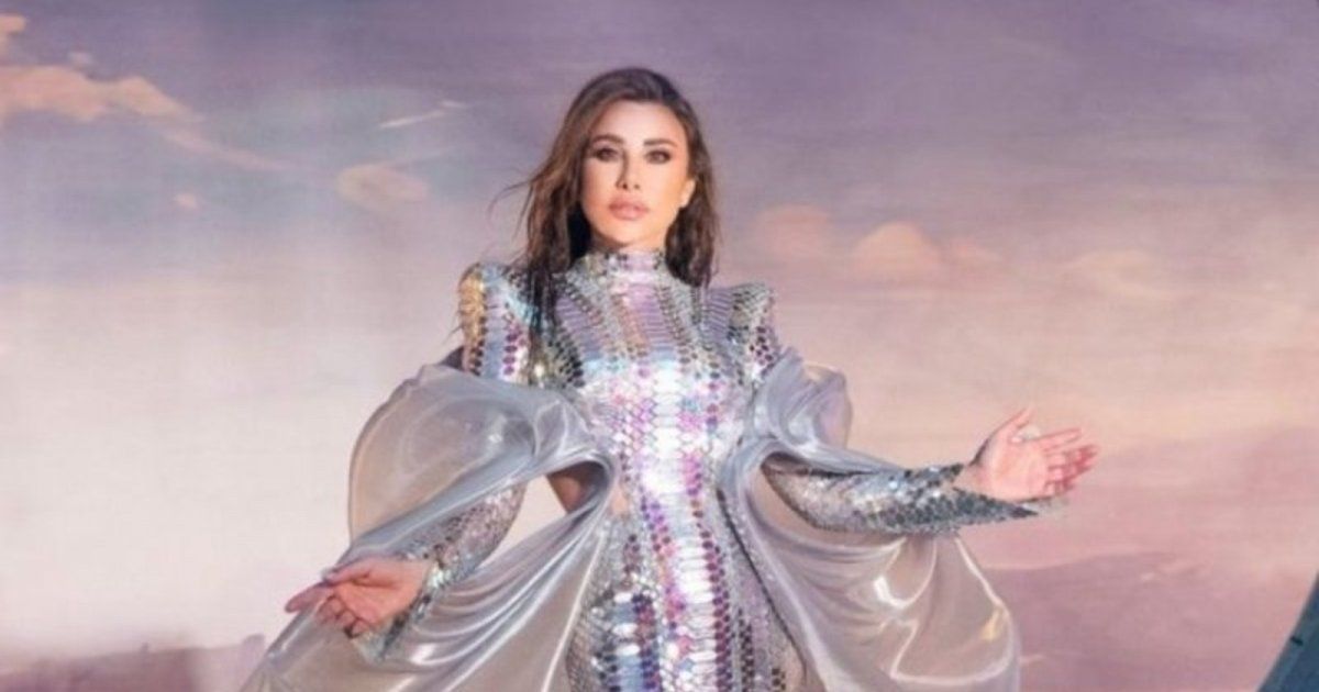 شاهد .. بالصورة- إطلالة أنيقة لـ نجوى كرم