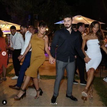 شاهد .. كاريس بشار ترقص بحفل تخرج إبنها.. وحركاتها تلفت الأنظار