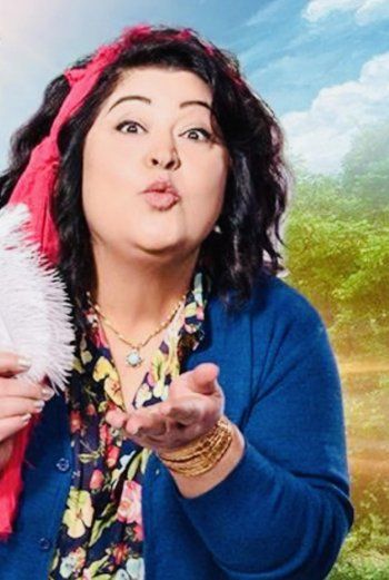 شاهد .. هذا ما فعلته ليليان نمري في اليوم العالمي للتقبيل-بالصورة