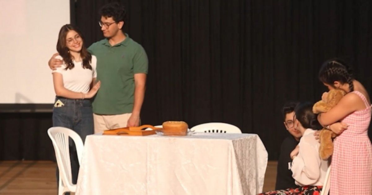 شاهد .. خاص وبالفيديو - مسرحية Be Smart Don't Start لمكافحة المخدرات من اجل التوعية ومساندة نسروتو