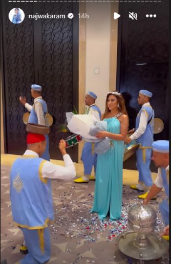 شاهد .. بالصور- باللون الأزرق نجوى كرم تطل من حفل تكريمها في المغرب