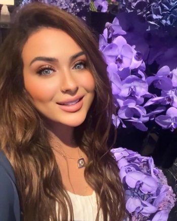 شاهد .. بالصور- باللون الأبيض تظهر.. إطلالة ملفتة لـ فرح يوسف