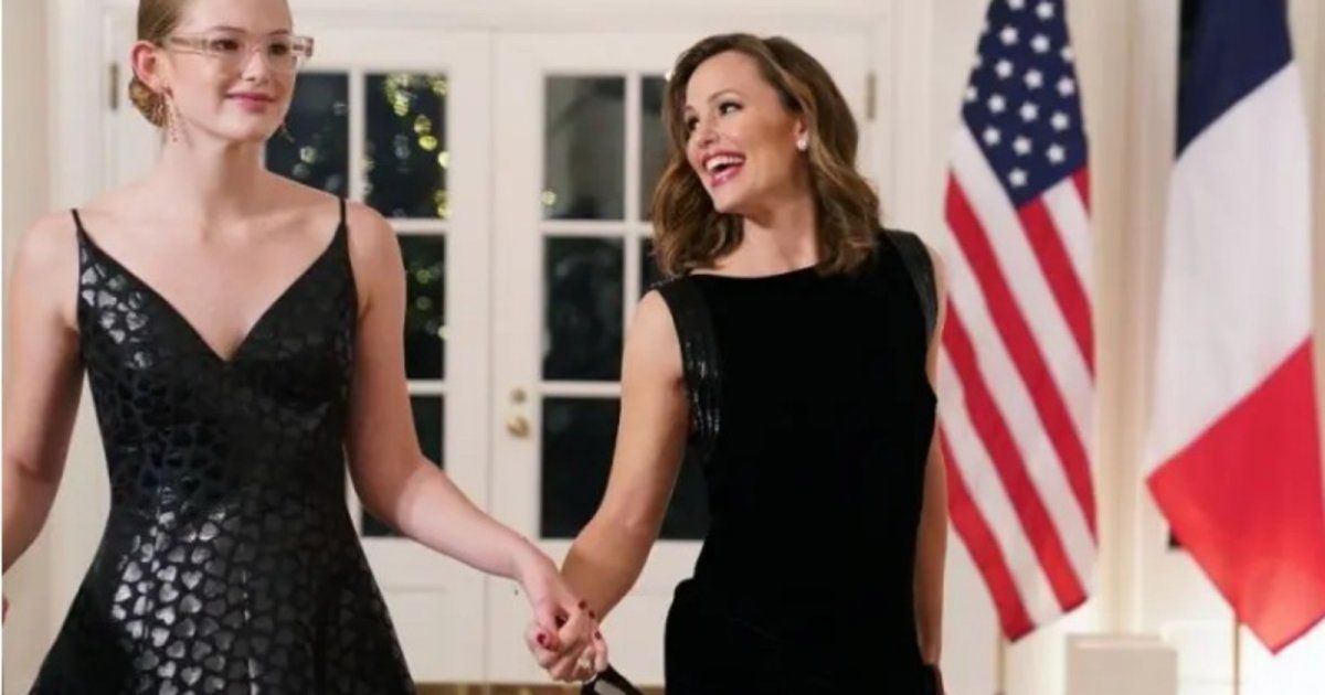 شاهد .. بالصورة- درجة الشبه بين إبنة بن أفليك ووالدتها جينيفر غارنر تضج في وسائل التواصل