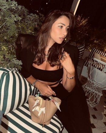 شاهد .. بالصور- دانييلا رحمة تتلألق بالأسود الأنيق