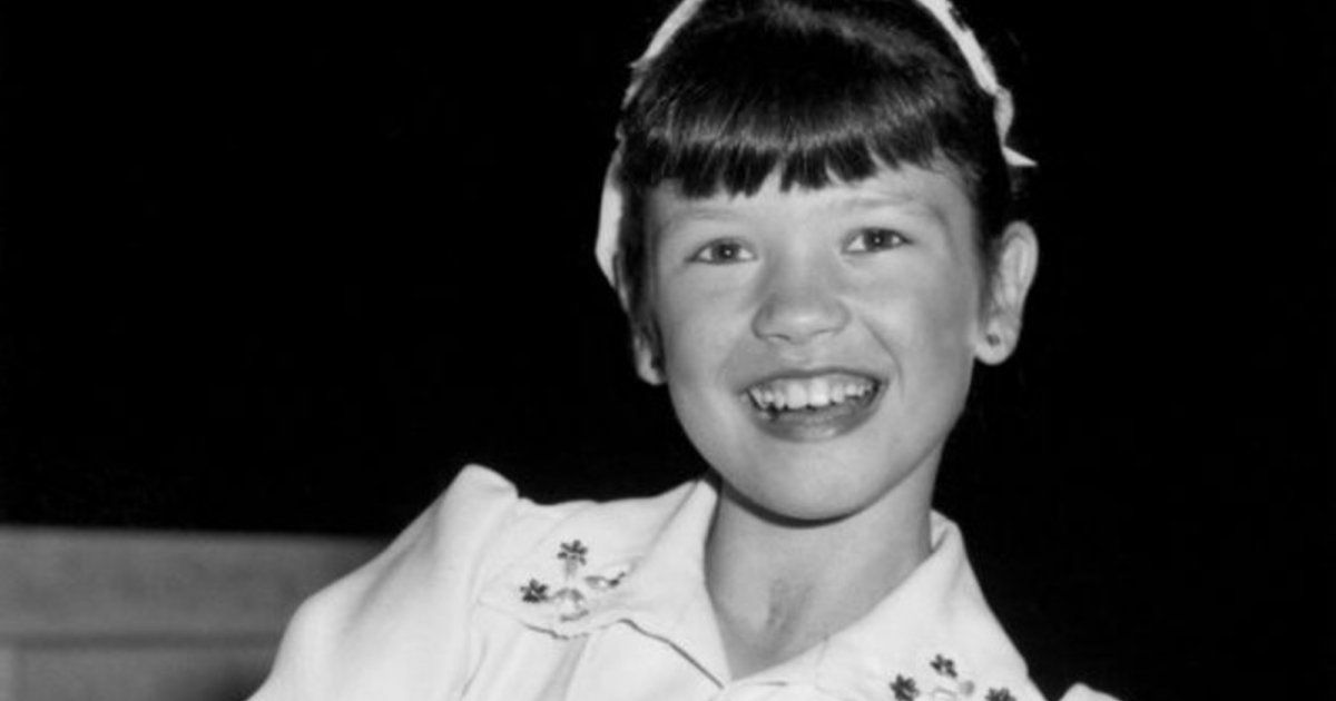 شاهد .. من هي هذه الطفلة التي أصبحت إحدى أجمل النجمات العالميات ؟