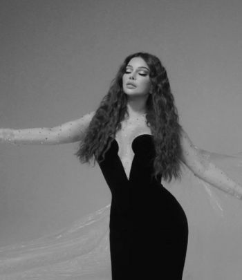 شاهد .. بالصور- بإطلاة تحبس الأنفاس ..هيفا وهبي تتألق على كلمات أغنيتها الجديدة "ما بضعفش"