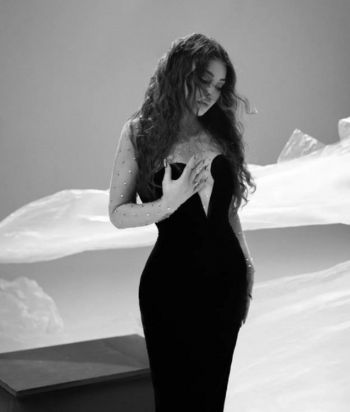 شاهد .. بالصور- بإطلاة تحبس الأنفاس ..هيفا وهبي تتألق على كلمات أغنيتها الجديدة "ما بضعفش"