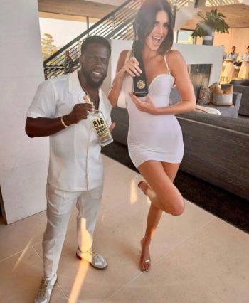 شاهد .. بالصورة - هل زيف كيفن هارت صورته مع كيندال جينر؟