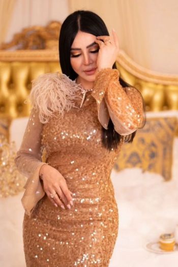 شاهد .. بالصور- بإطلالة ساحرة تحبس الأنفاس.. لجين عمران تتالق بأناقتها