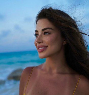 شاهد .. بإطلالة رائعة تحبس الأنفاس.. يارا السكري تتألق بجمالها