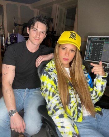 شاهد .. بالصورة - بعد النجاح الكبير لأغنياتها.. شاكيرا تعمل على أغنية منفردة جديدة