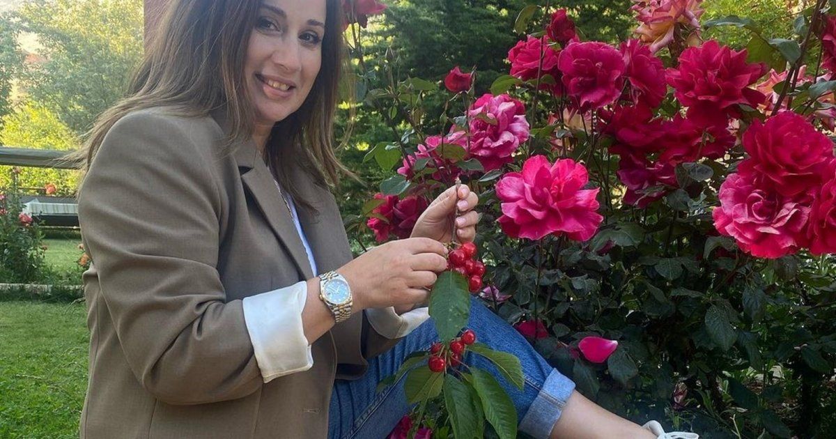 شاهد .. سعر مرتفع لـ ساعة كارين رزق الله من ماركة عالمية فخمة للغاية - بالصور