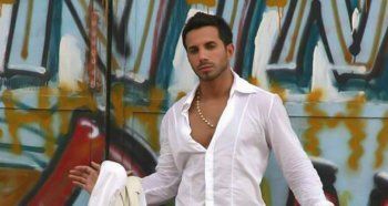 شاهد .. نجم سوبر ستار.. السرطان أنهى حياته وخطفه من النجومية