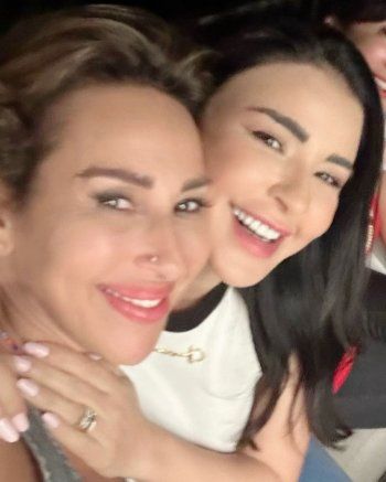 شاهد .. بالصورة - ماغي بو غصن تلتقي بـ ورد الخال