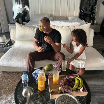 شاهد .. بالصور- إبنة محمد رمضان تضعه في موقف لا يحسد عليه